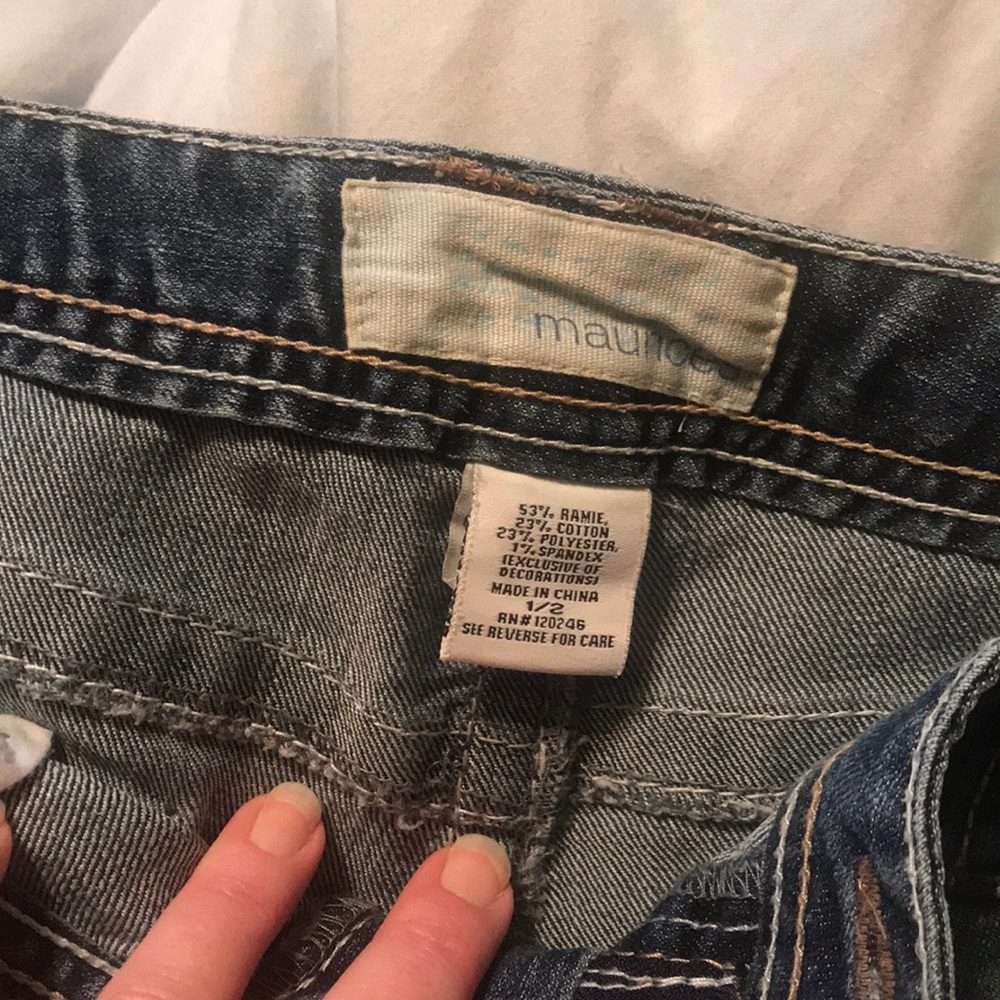 Shorts - Picture 2 of 4